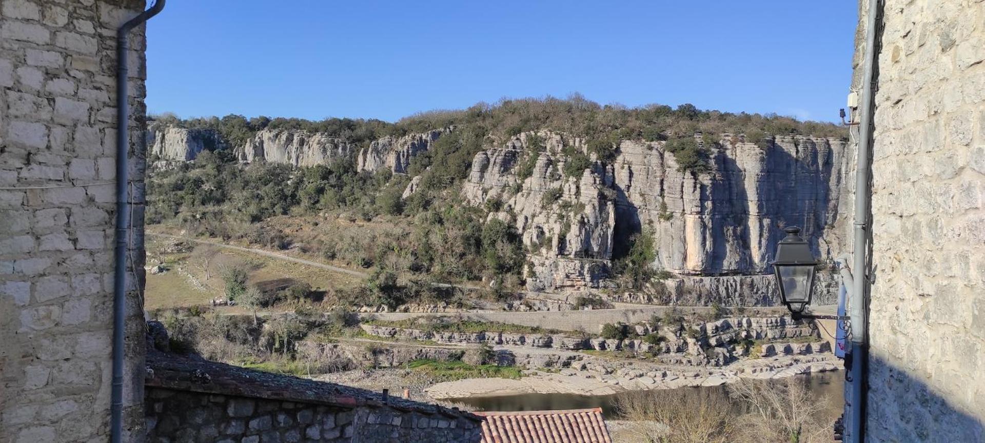 Maison Pierre Et Voute Au Coeur Du Village Balazuc