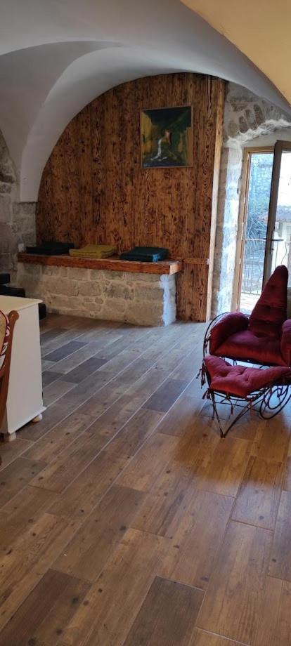 Holiday home Maison Pierre Et Voute Au Coeur Du Village