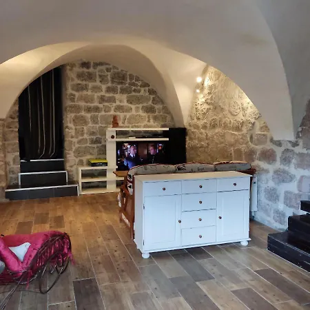 Maison Pierre Et Voute Au Coeur Du Village Balazuc Buitenkant foto