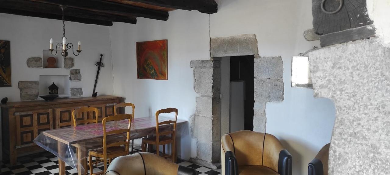 Hébergement de vacances Maison Pierre Et Voûte Au Cœur Du Village