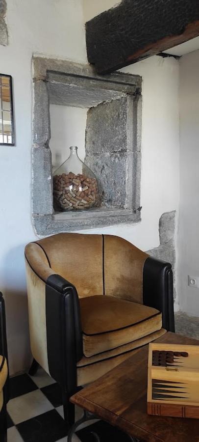 Maison Pierre Et Voute Au Coeur Du Village *